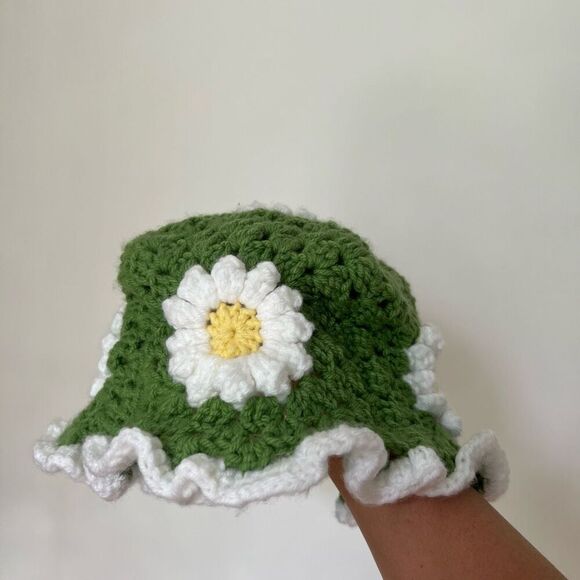 Crochet daisy bucket hat - Picture 8 of 8